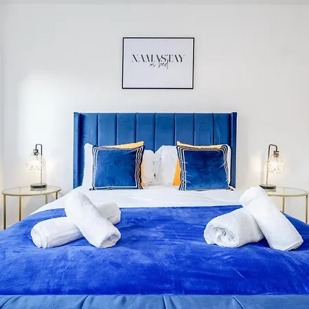 Centre Family Apartment: Netflix, Balcony & Parking Apartment Birmingham